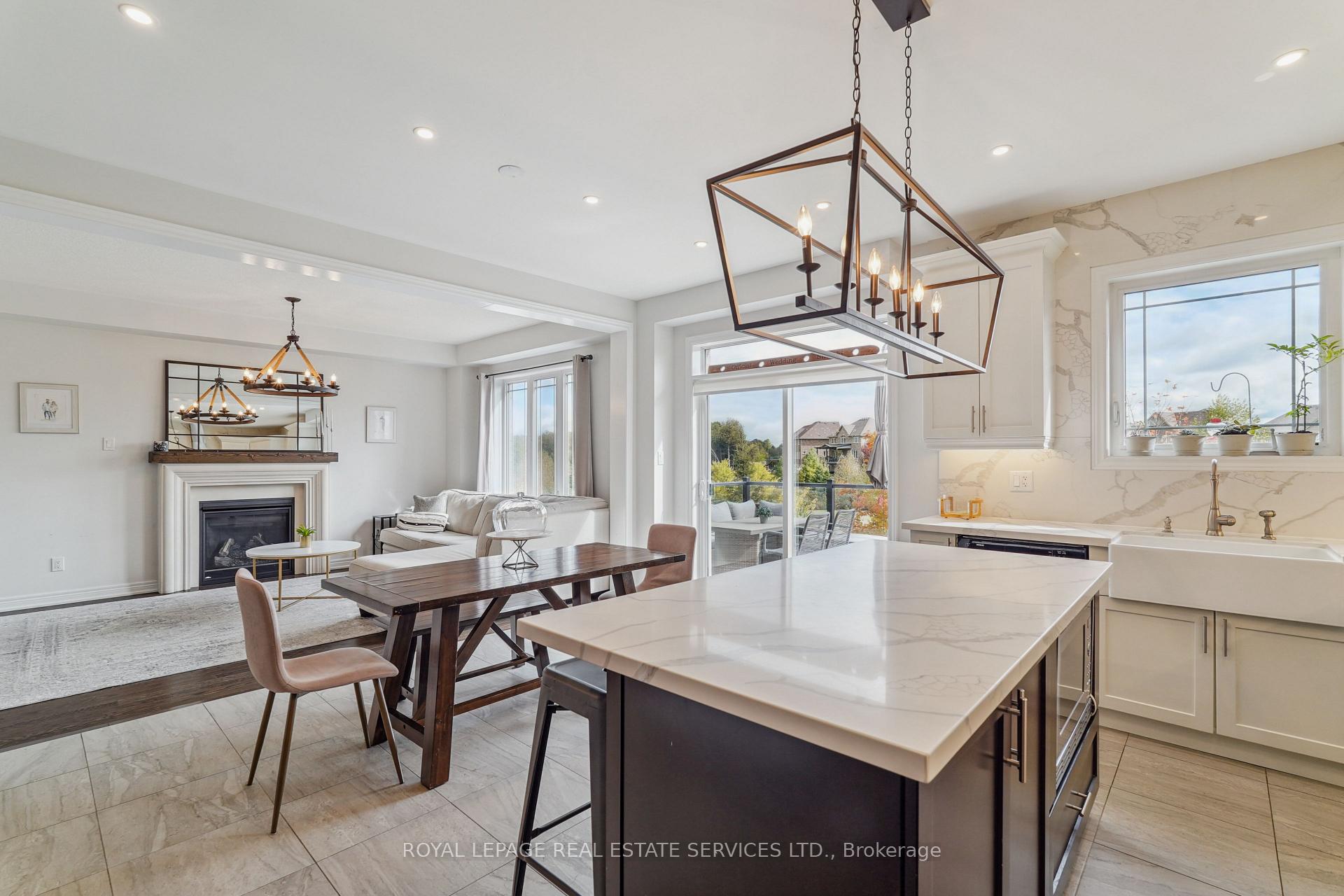 Photo 10 of 21 Mckay Avenue, New Tecumseth, Tottenham — HOMEH