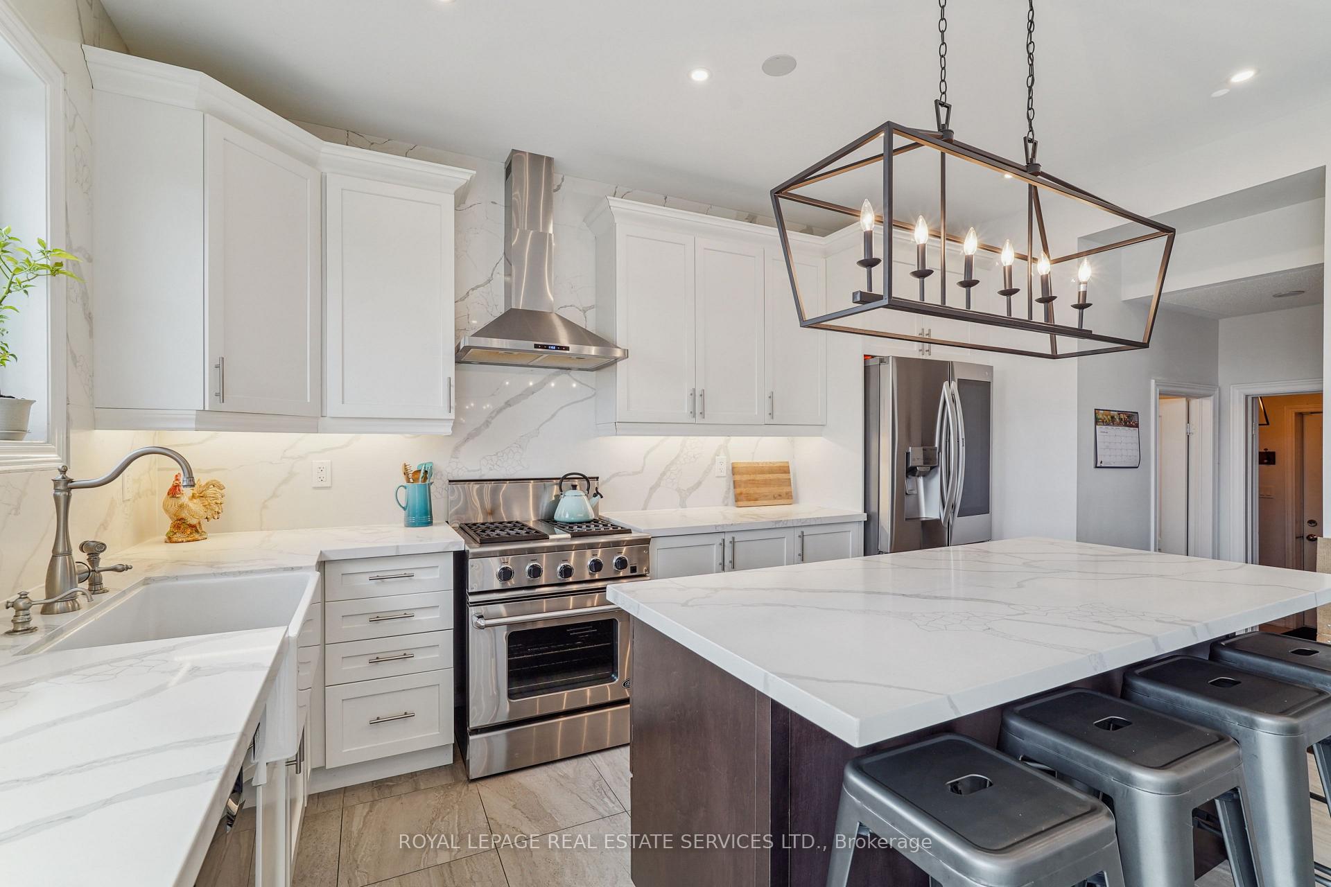Photo 11 of 21 Mckay Avenue, New Tecumseth, Tottenham — HOMEH