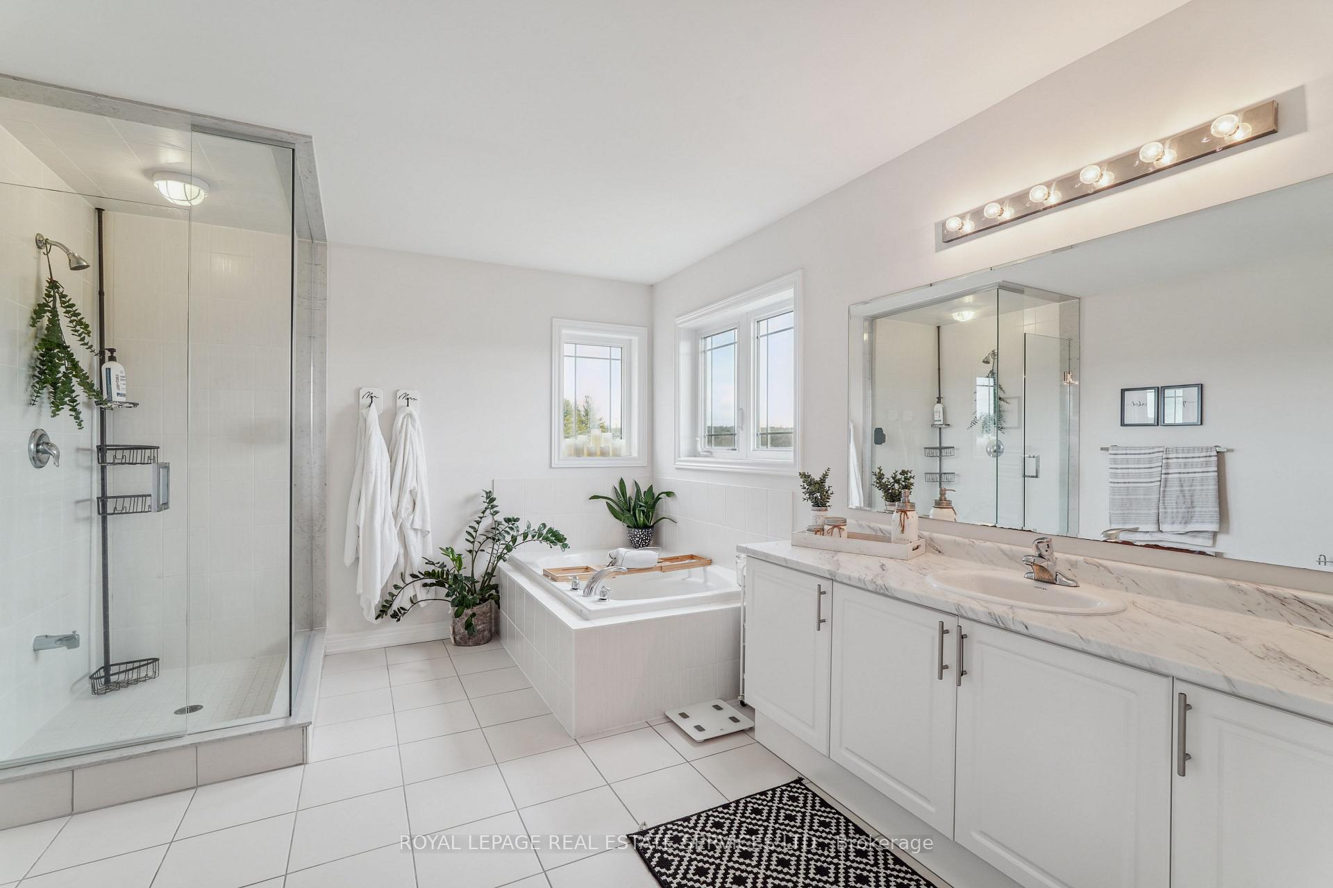 Photo 16 of 21 Mckay Avenue, New Tecumseth, Tottenham — HOMEH