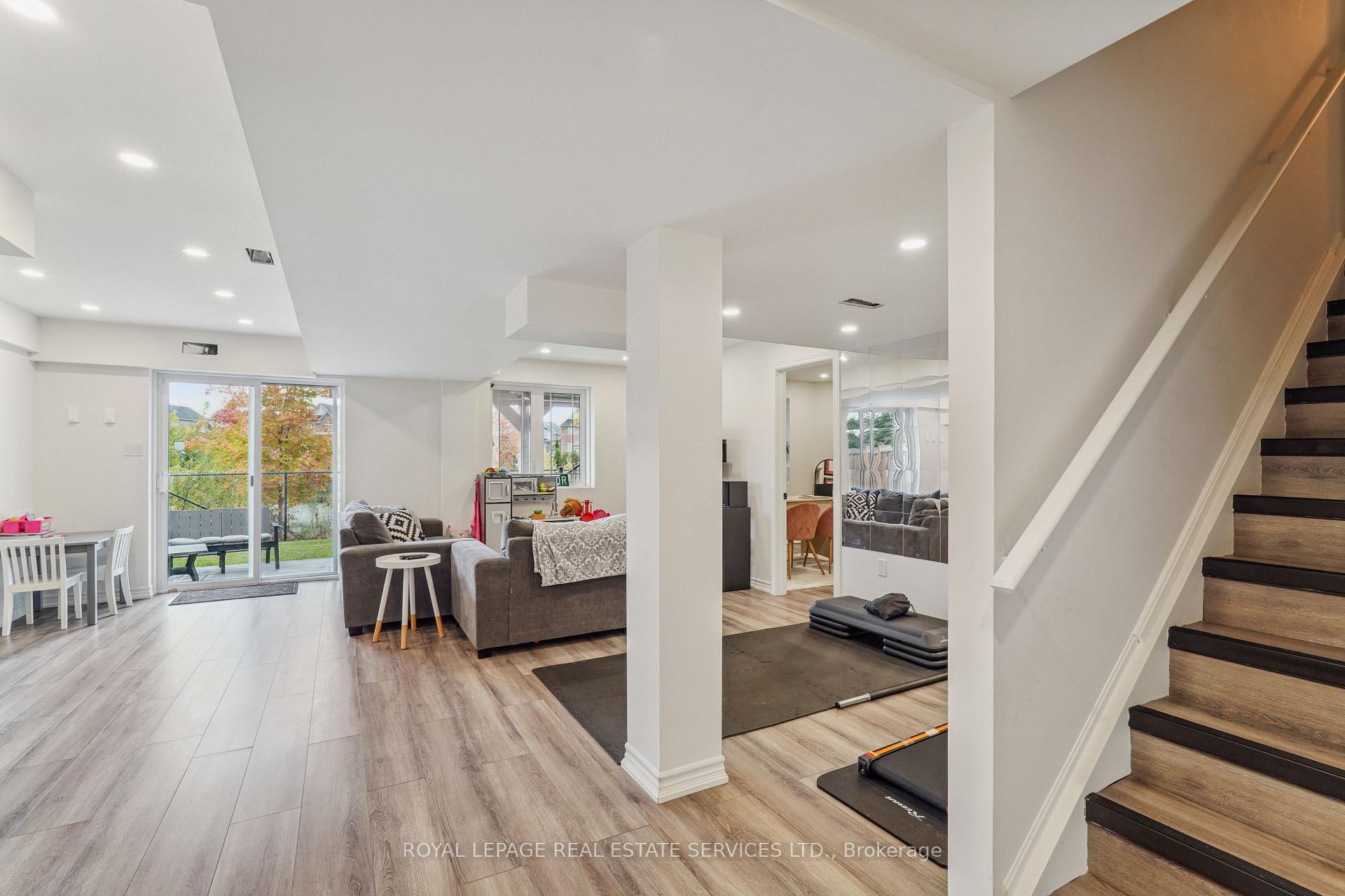 Photo 24 of 21 Mckay Avenue, New Tecumseth, Tottenham — HOMEH