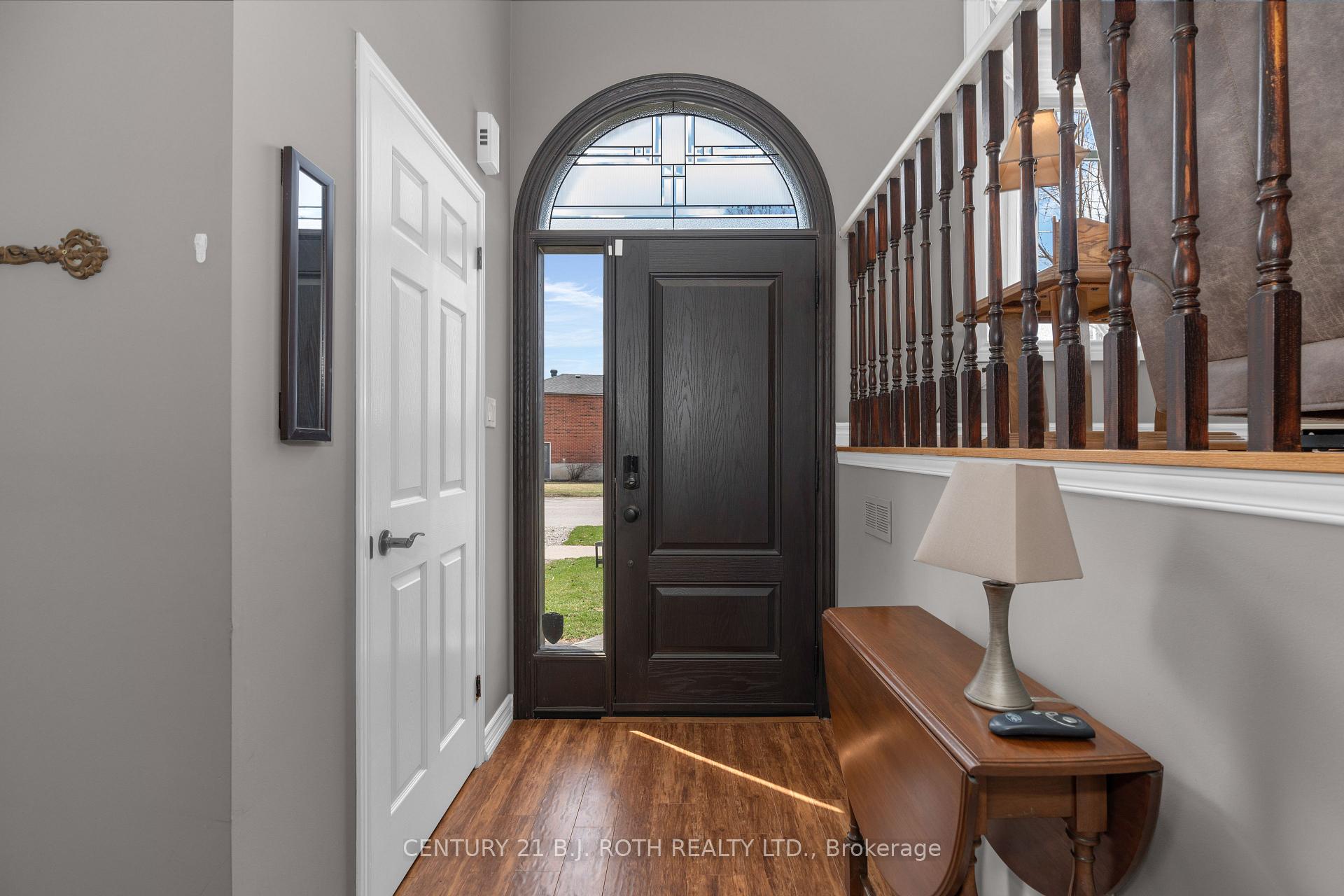 Photo 4 of 112 Lewis Drive, Orillia — HOMEH