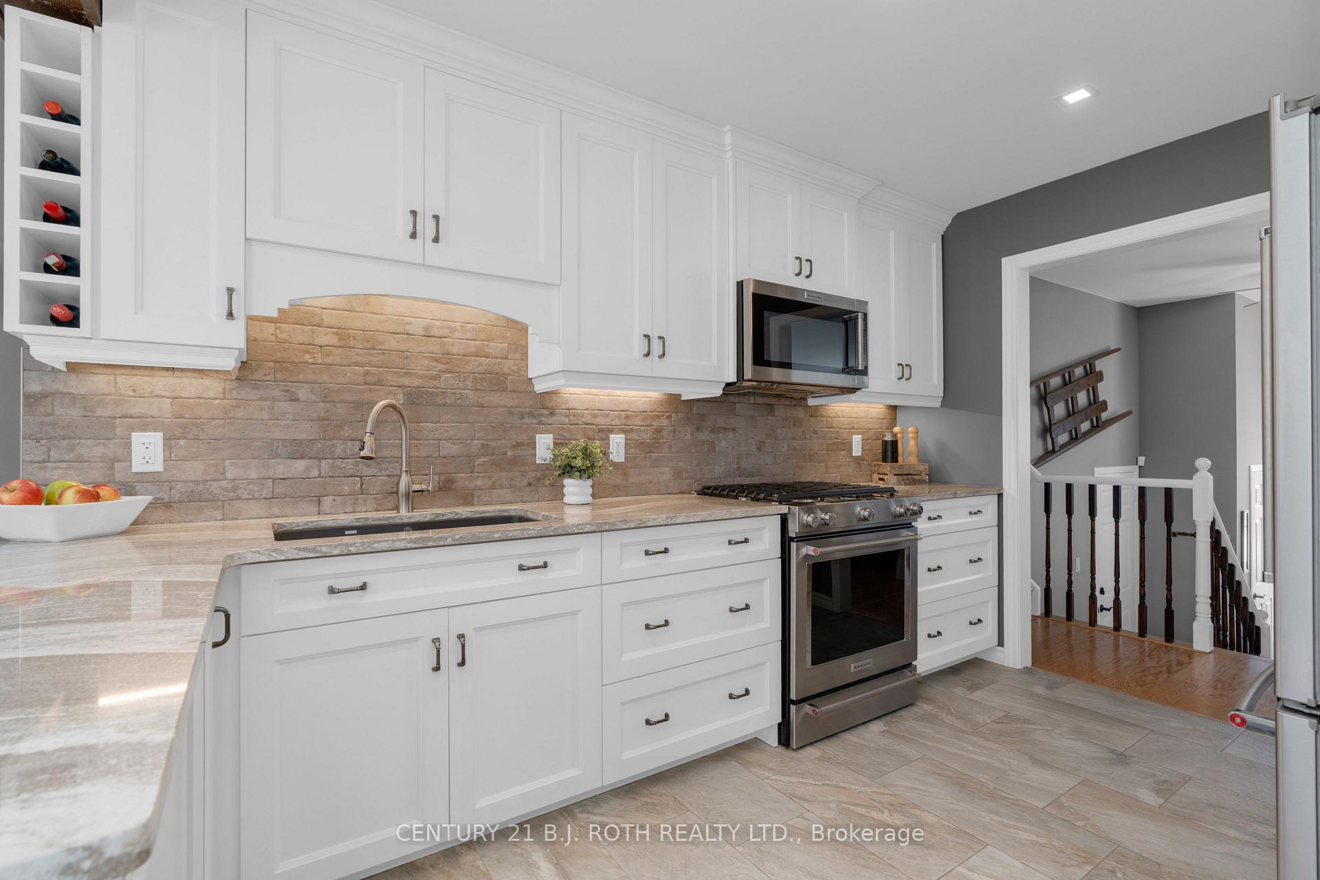 Photo 14 of 112 Lewis Drive, Orillia — HOMEH