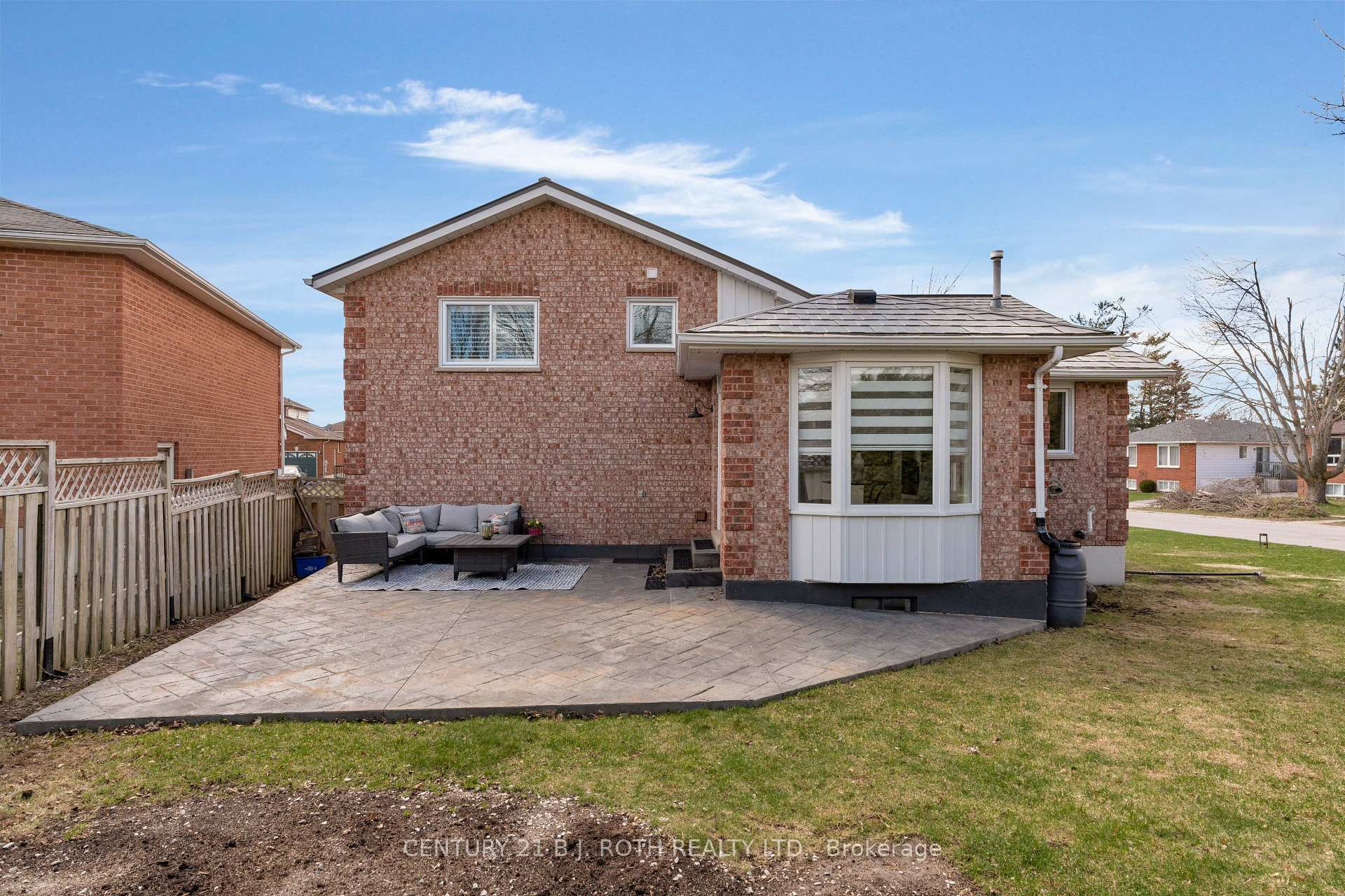 Photo 36 of 112 Lewis Drive, Orillia — HOMEH