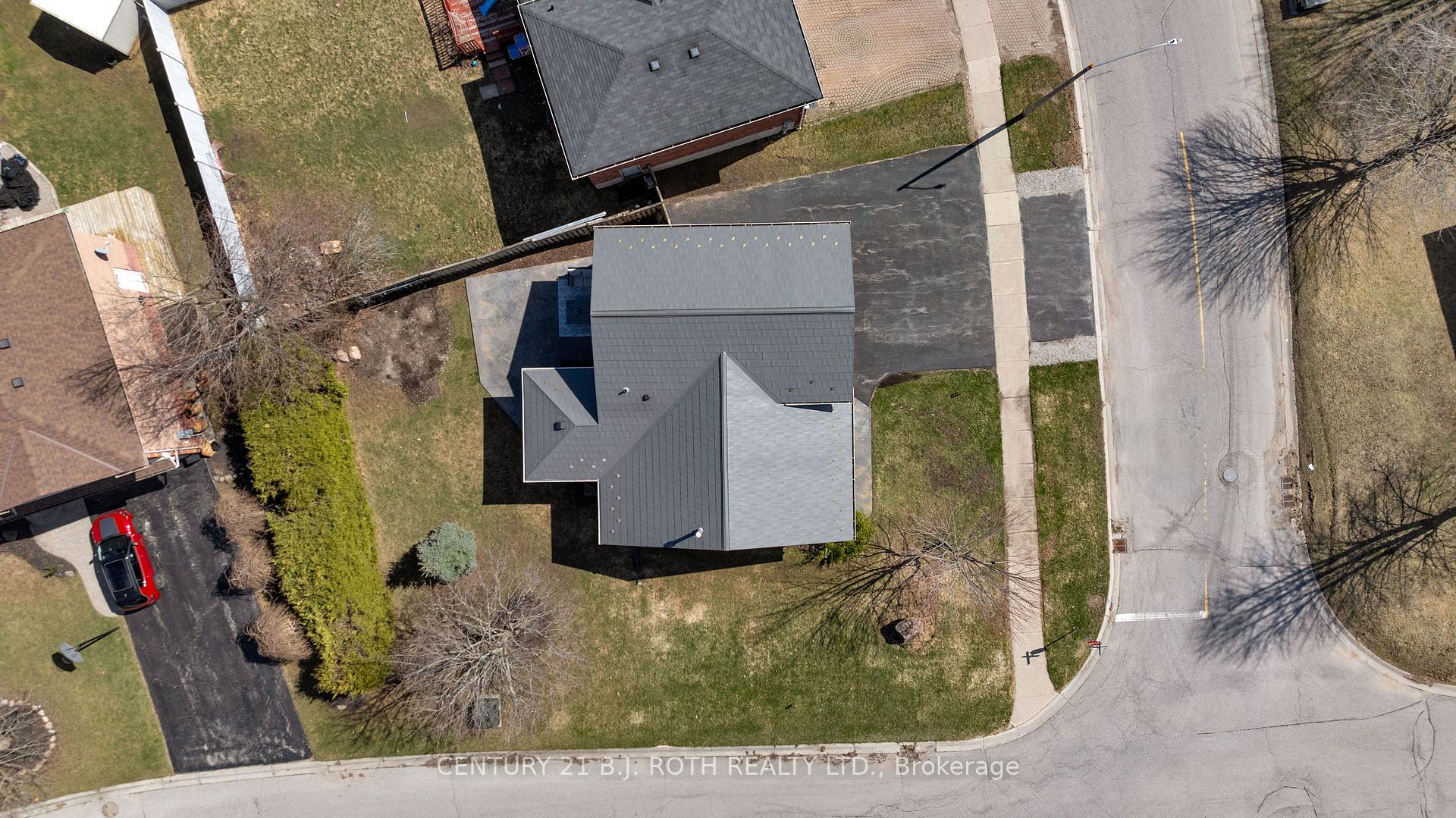 Photo 40 of 112 Lewis Drive, Orillia — HOMEH