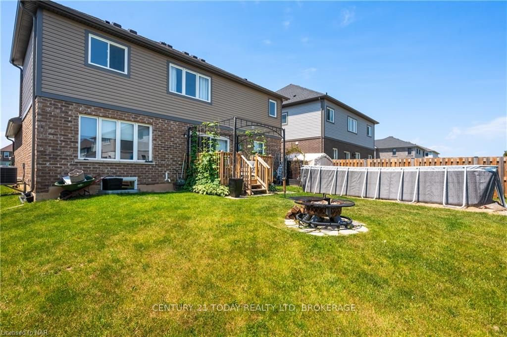 Photo 3 of 131 Lametti Drive, Pelham, Fonthill — HOMEH