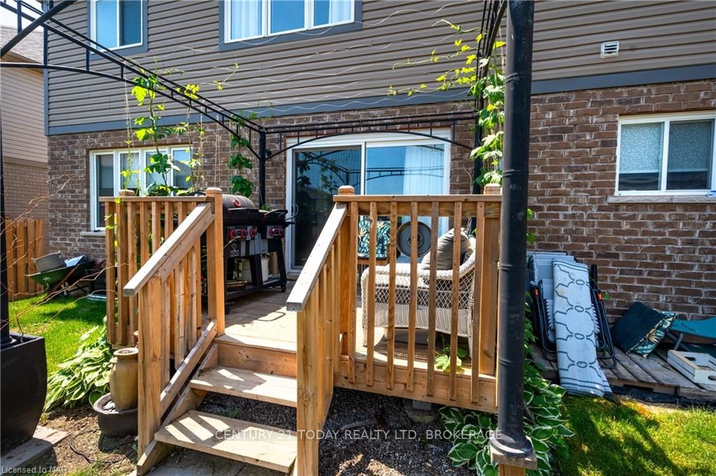 Photo 6 of 131 Lametti Drive, Pelham, Fonthill — HOMEH