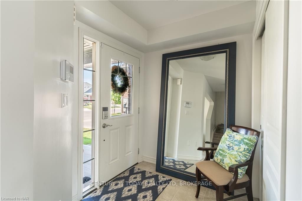 Photo 15 of 131 Lametti Drive, Pelham, Fonthill — HOMEH
