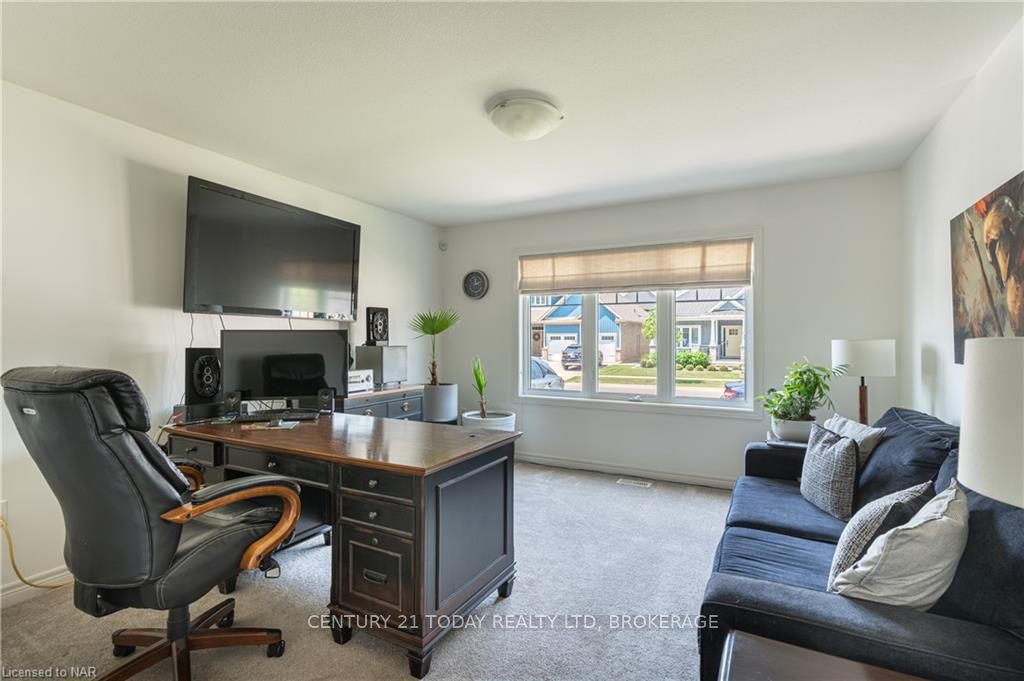 Photo 17 of 131 Lametti Drive, Pelham, Fonthill — HOMEH