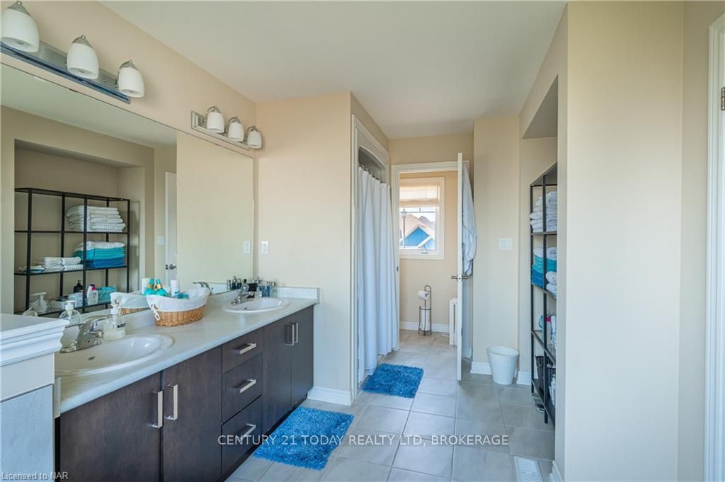 Photo 36 of 131 Lametti Drive, Pelham, Fonthill — HOMEH