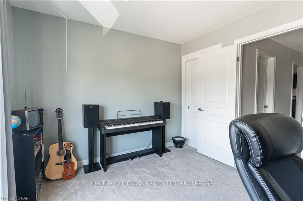 Photo 41 of 131 Lametti Drive, Pelham, Fonthill — HOMEH