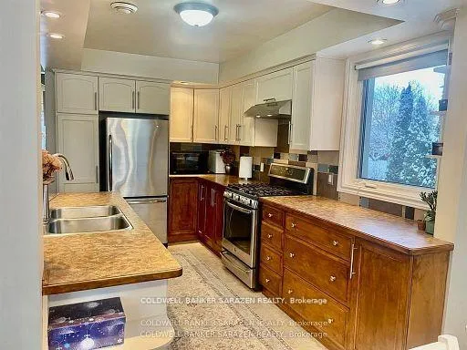Photo 4 of 868 Duberry Street, Ottawa, McKellar Heights/Glabar Park — HOMEH