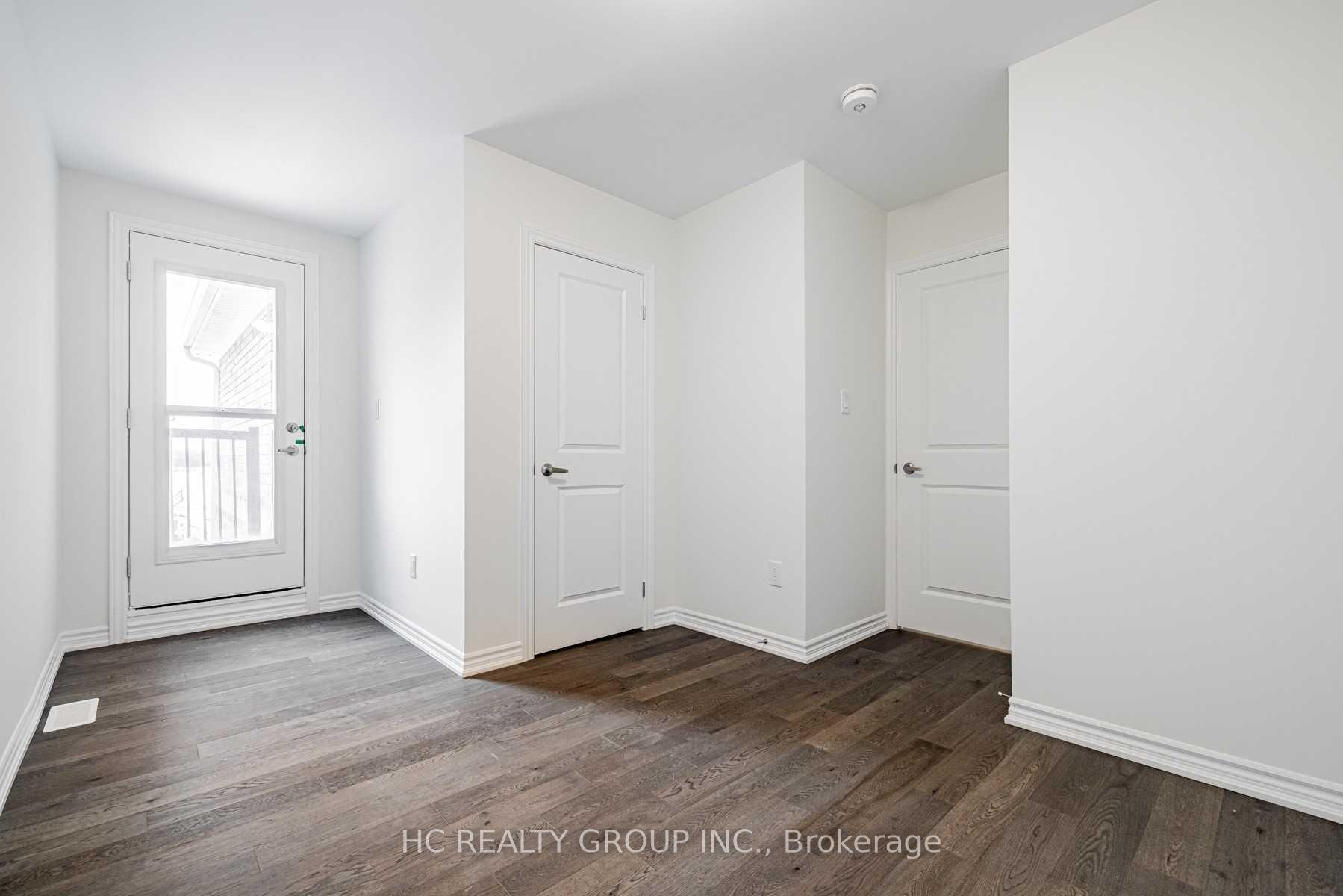 Photo 7 of 78 Thomas Frisby Jr Crescent, Markham, Victoria Square — HOMEH