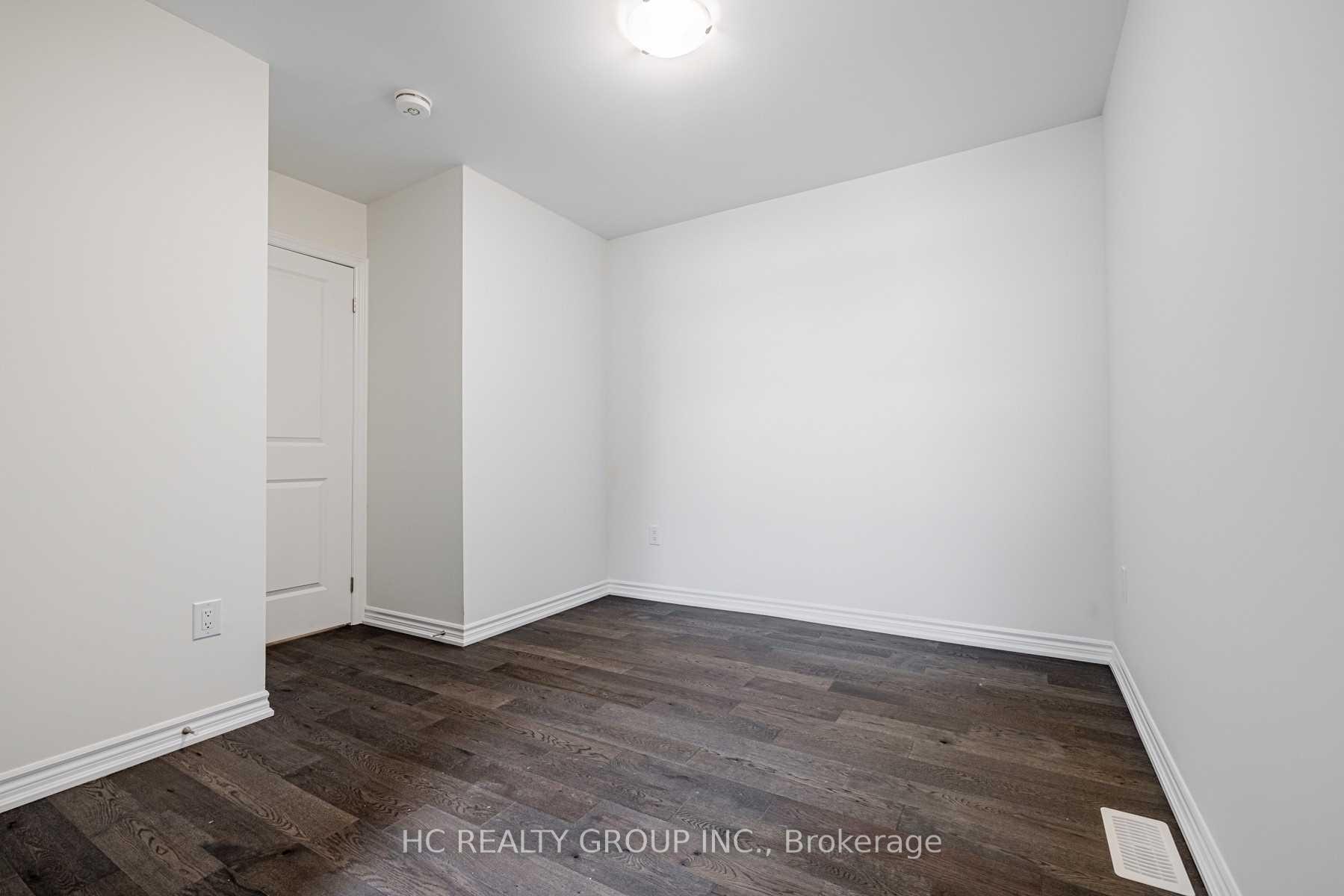 Photo 8 of 78 Thomas Frisby Jr Crescent, Markham, Victoria Square — HOMEH