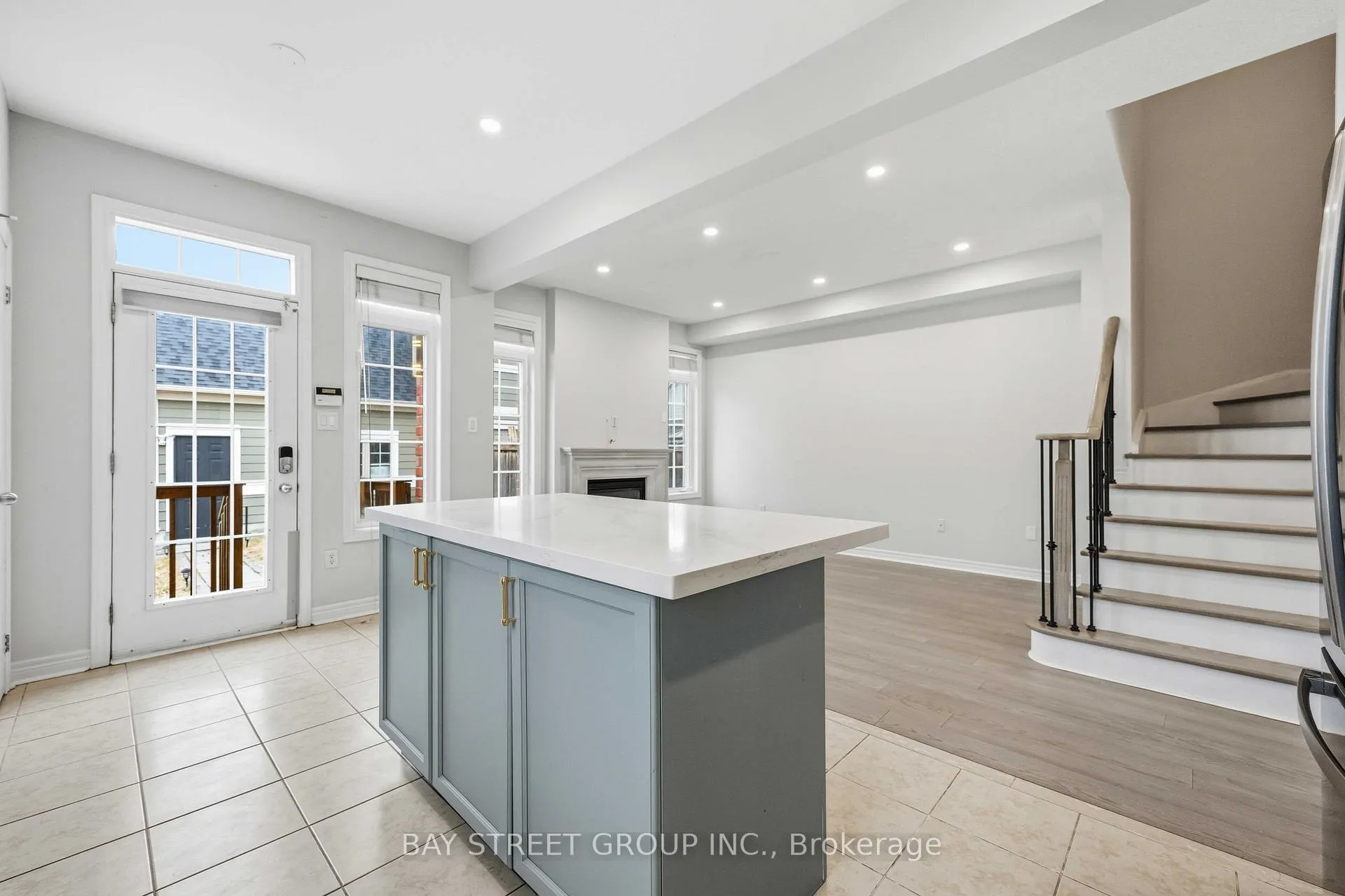 Photo 11 of 5 Tottenham Court, Markham, Cornell — HOMEH