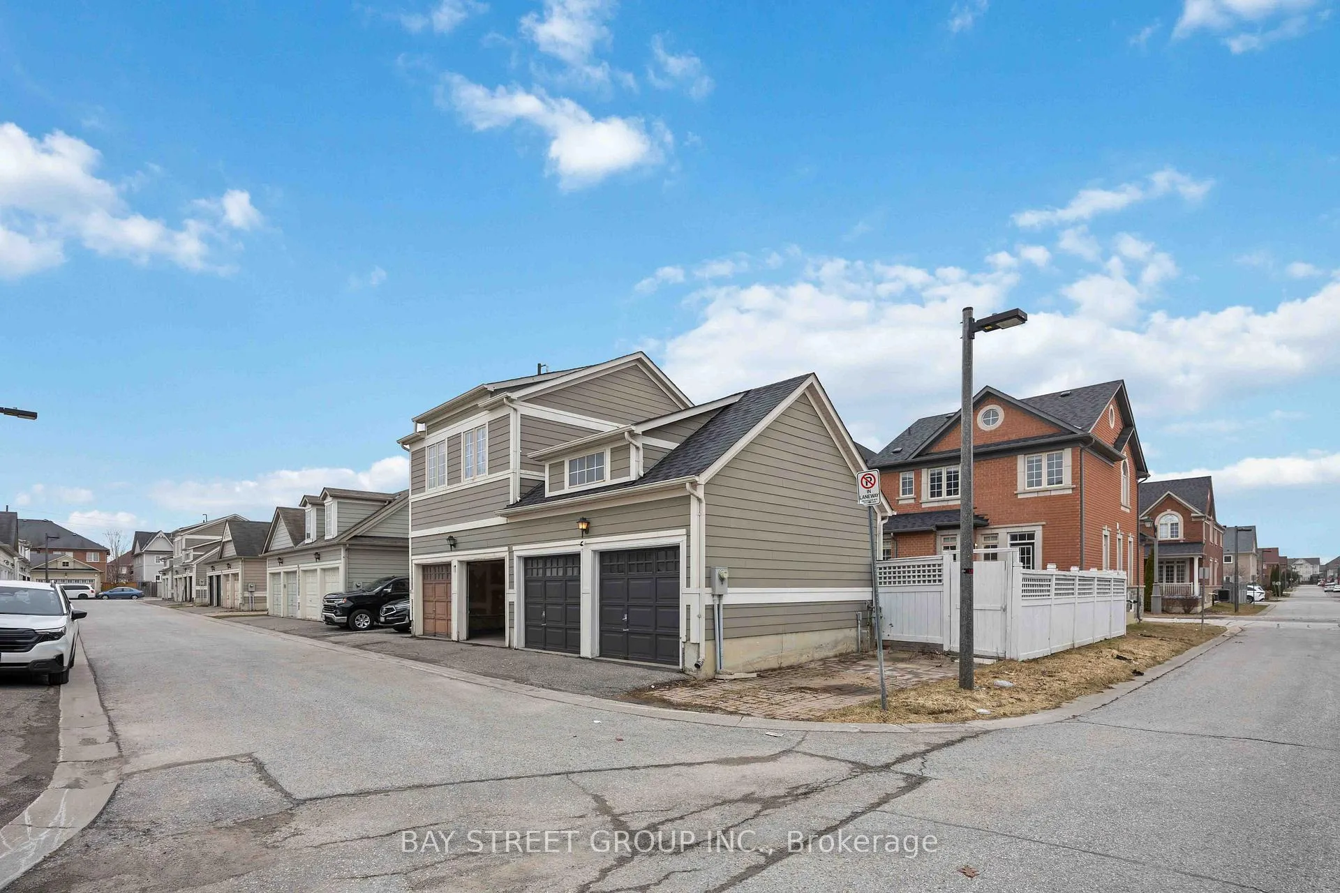 Photo 24 of 5 Tottenham Court, Markham, Cornell — HOMEH