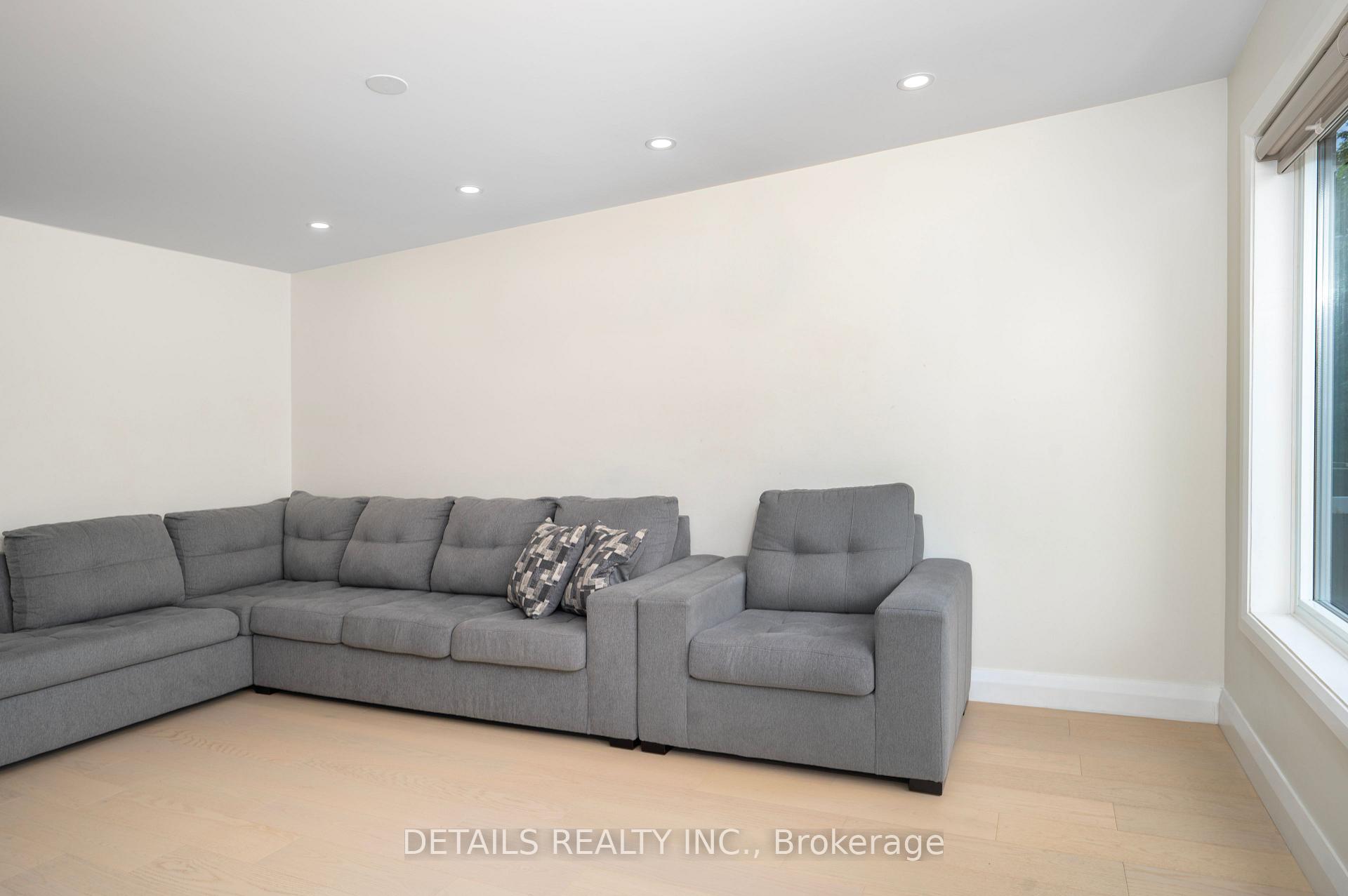 Photo 16 of 732 Carmella Crescent, Ottawa, Avalon East — HOMEH