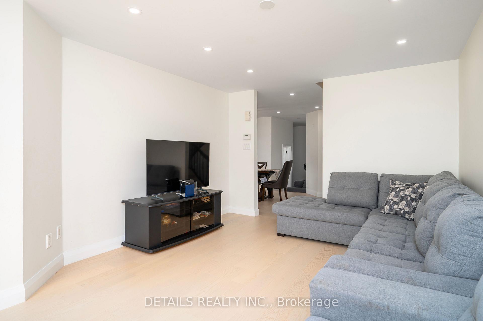 Photo 17 of 732 Carmella Crescent, Ottawa, Avalon East — HOMEH