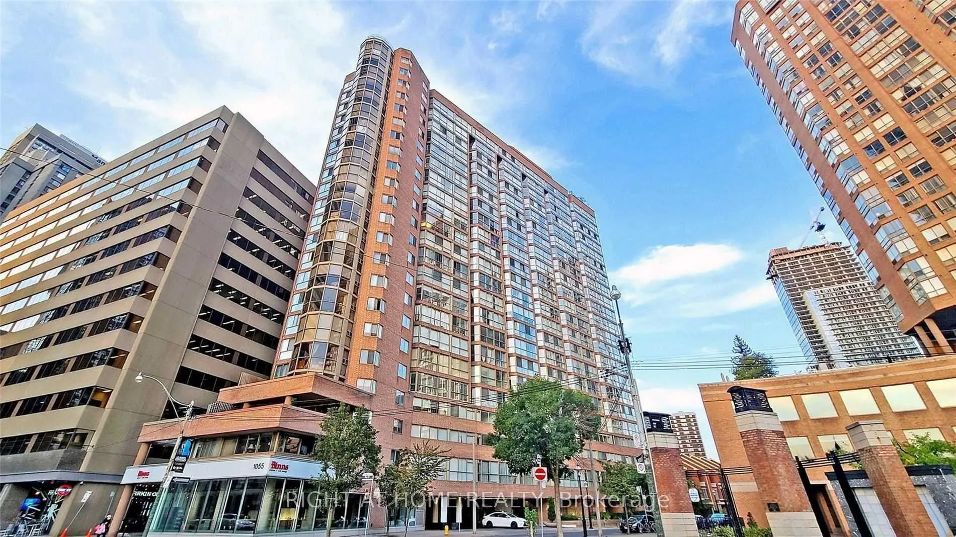 Photo 1 of Unit 504, 1055 Bay Street, Toronto, Bay Street Corridor — HOMEH