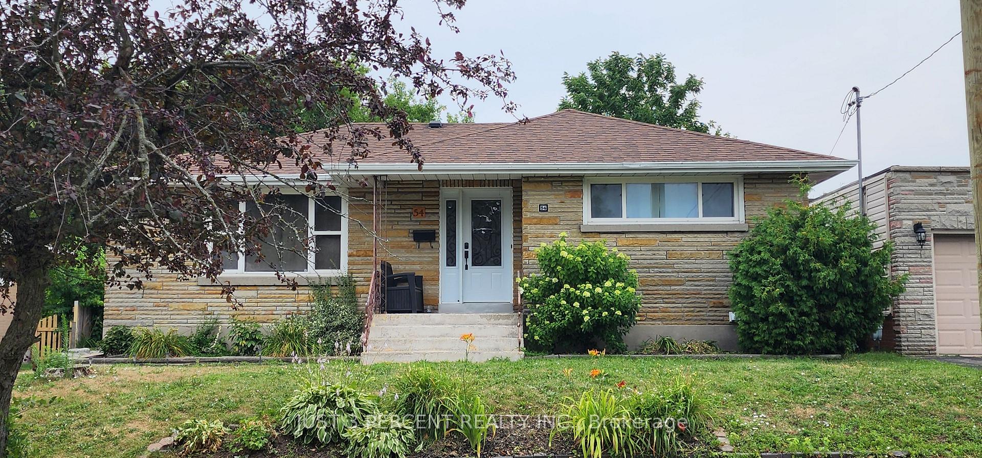 Front of Unit Lower, 54 Harris Avenue