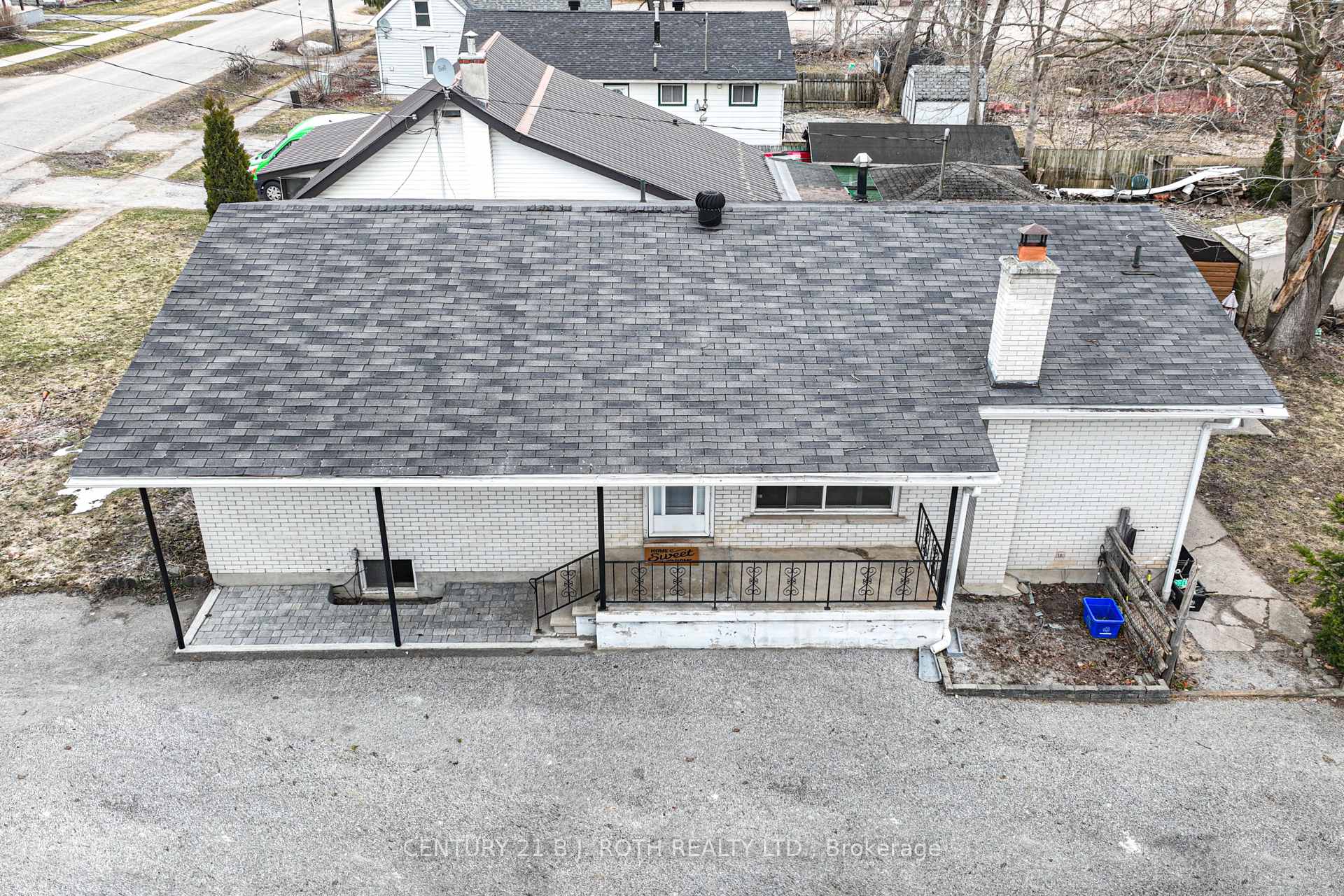 Photo 2 of 95 Simcoe Street, Orillia — HOMEH