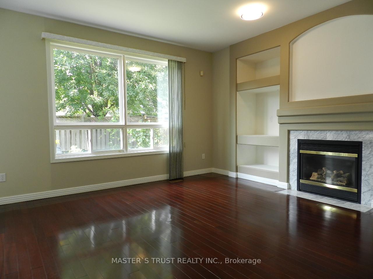 Photo 5 of 92 Majestic Drive, Markham, Berczy — HOMEH