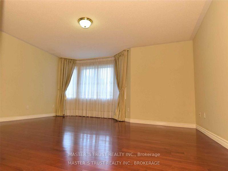 Photo 11 of 92 Majestic Drive, Markham, Berczy — HOMEH