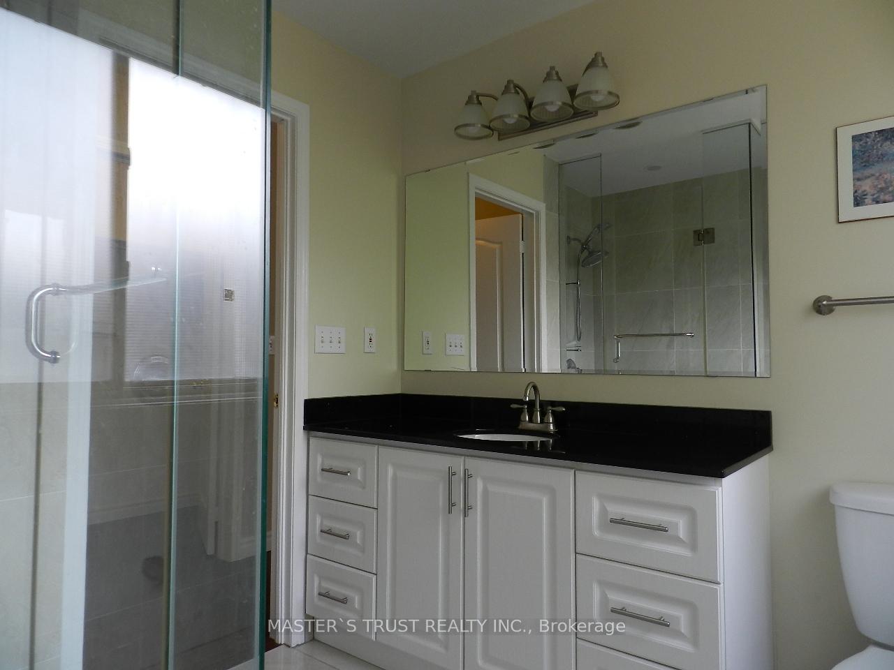 Photo 12 of 92 Majestic Drive, Markham, Berczy — HOMEH