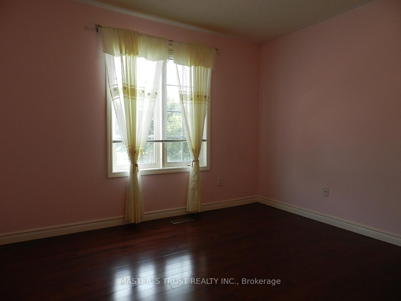Photo 16 of 92 Majestic Drive, Markham, Berczy — HOMEH