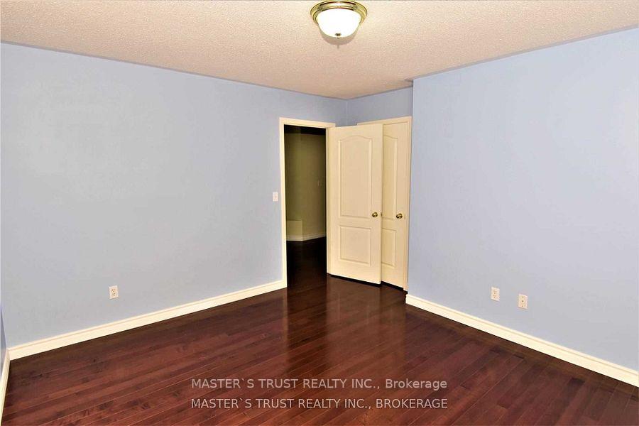 Photo 17 of 92 Majestic Drive, Markham, Berczy — HOMEH