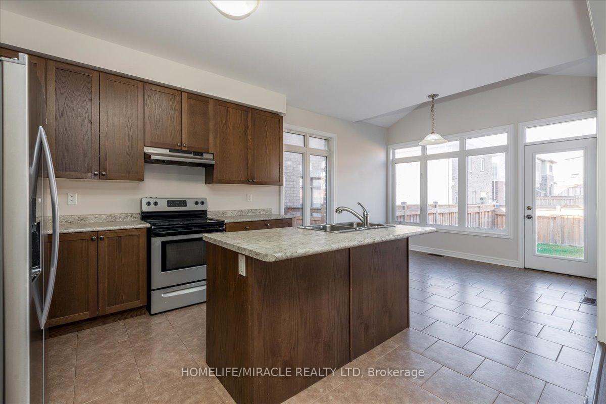 Photo 8 of 45 Atkinson Crescent, New Tecumseth, Alliston — HOMEH