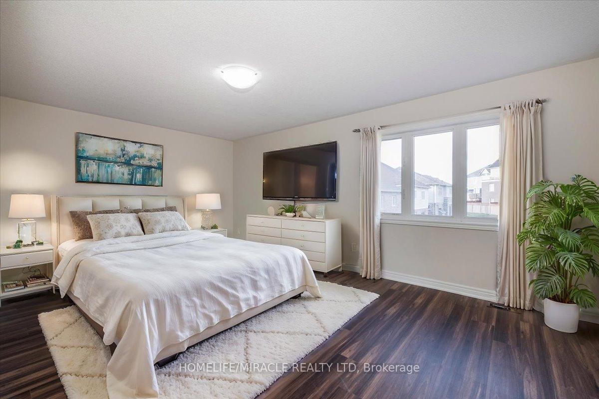 Photo 15 of 45 Atkinson Crescent, New Tecumseth, Alliston — HOMEH