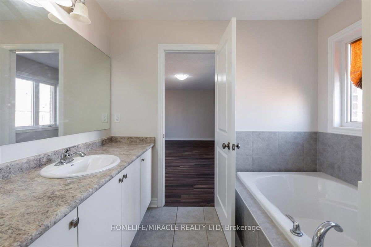 Photo 18 of 45 Atkinson Crescent, New Tecumseth, Alliston — HOMEH