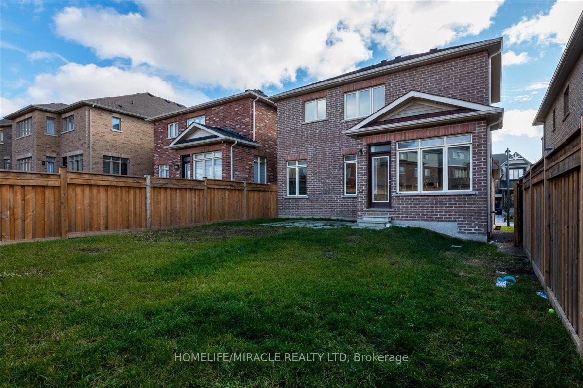 Photo 19 of 45 Atkinson Crescent, New Tecumseth, Alliston — HOMEH