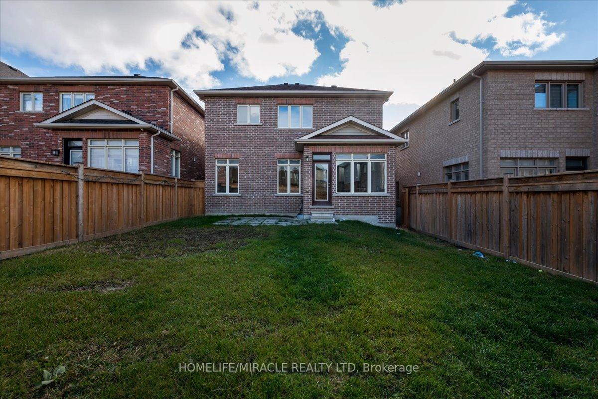 Photo 21 of 45 Atkinson Crescent, New Tecumseth, Alliston — HOMEH