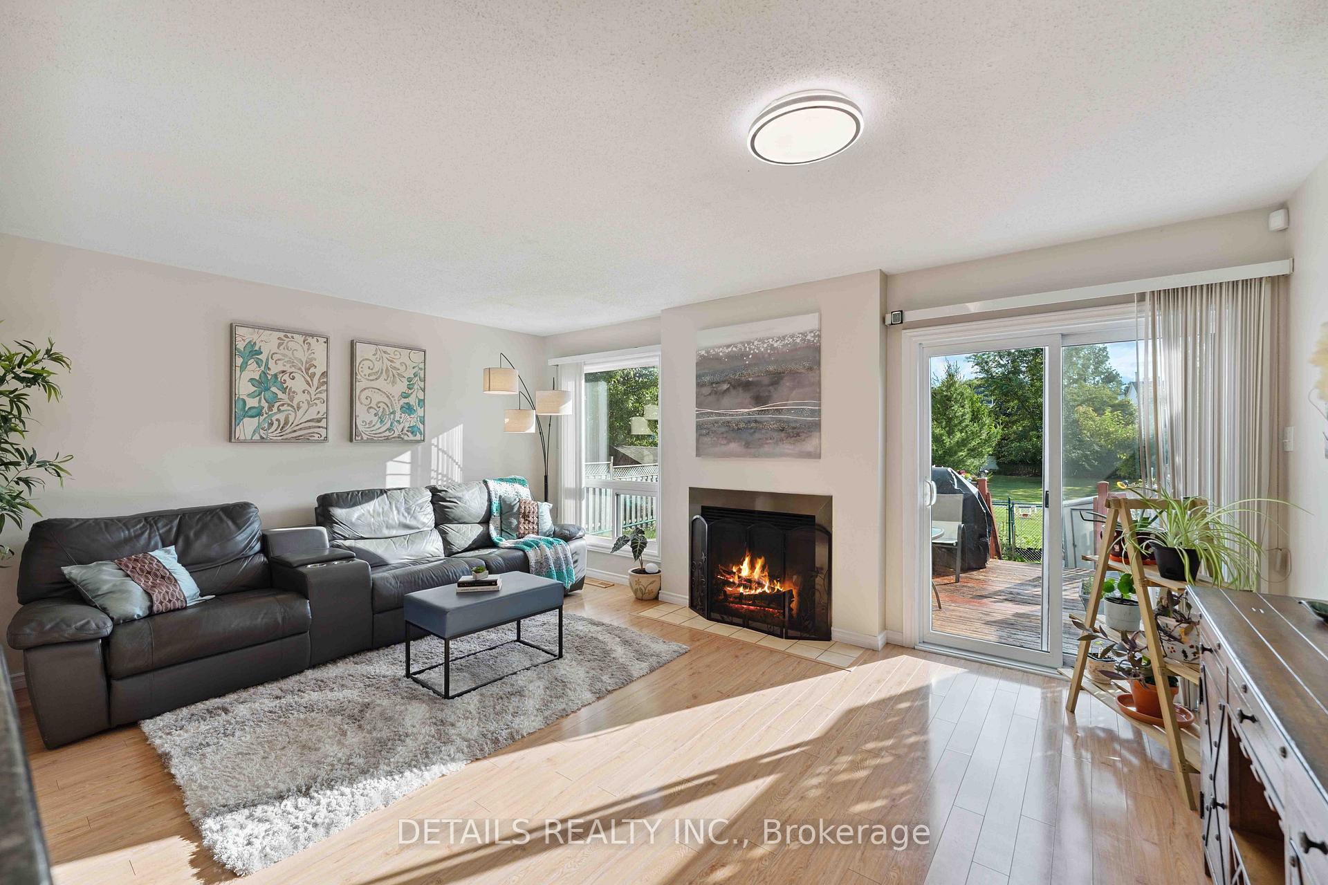 Photo 10 of 1537 Briarfield Crescent, Ottawa, Fallingbrook/Ridgemount — HOMEH