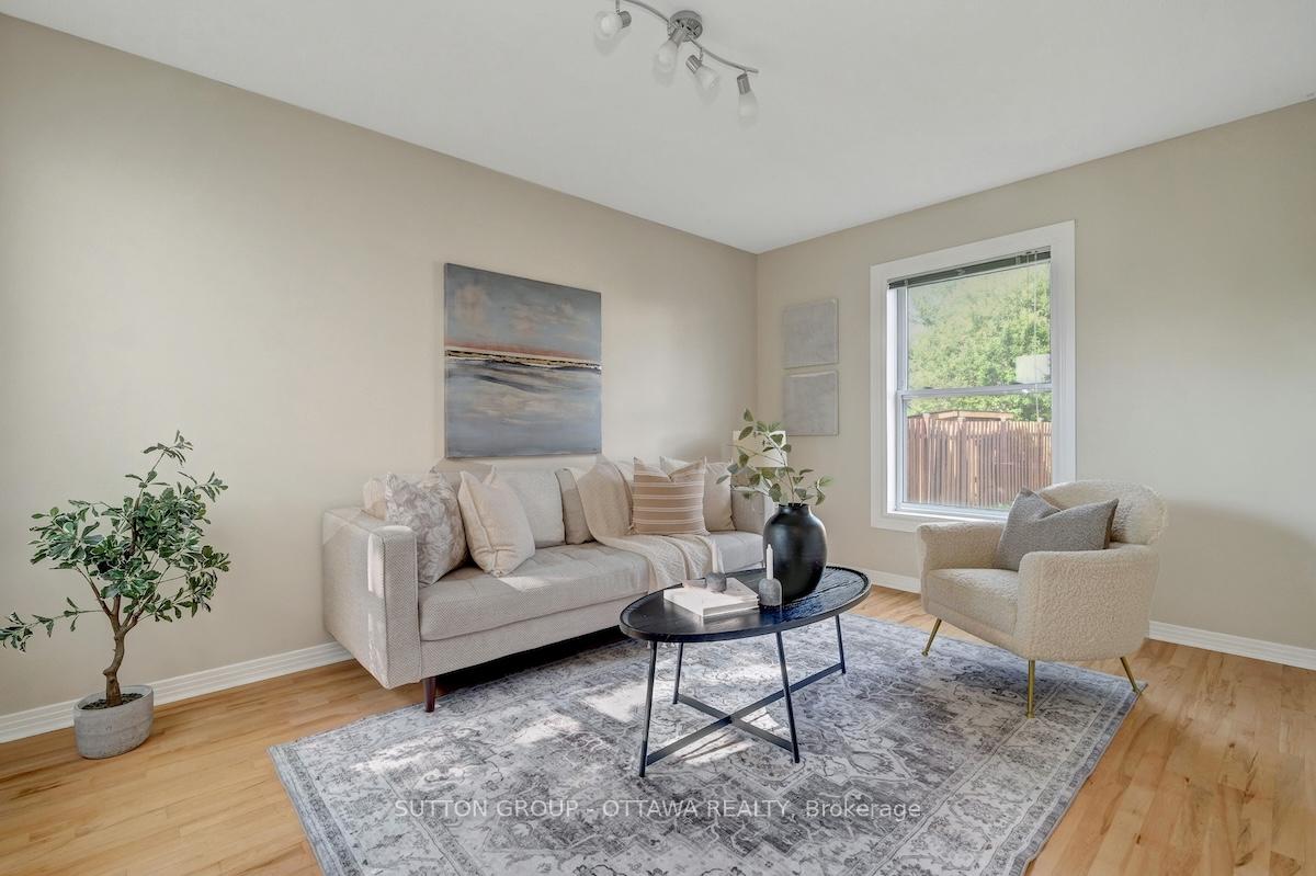 Photo 12 of 1677 Bottriell Way N, Ottawa, Fallingbrook/Pineridge — HOMEH
