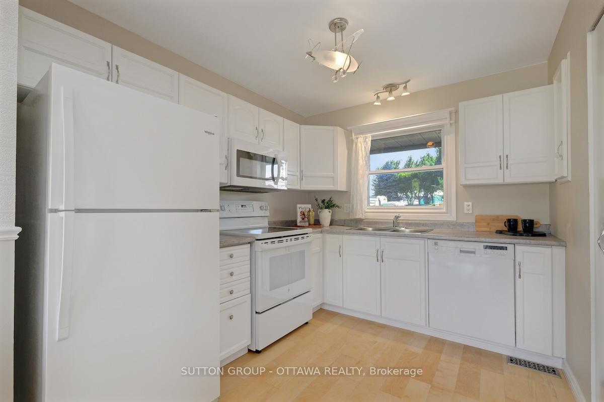 Photo 18 of 1677 Bottriell Way N, Ottawa, Fallingbrook/Pineridge — HOMEH