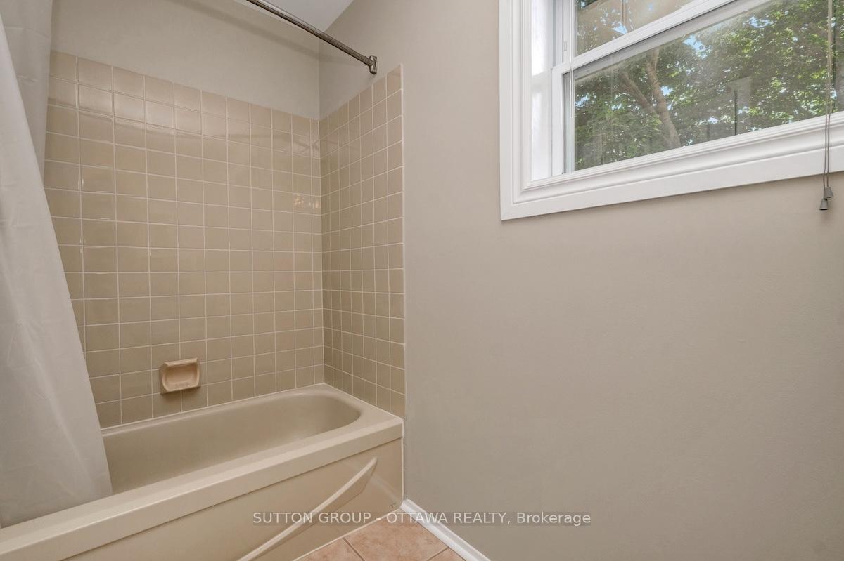 Photo 29 of 1677 Bottriell Way N, Ottawa, Fallingbrook/Pineridge — HOMEH