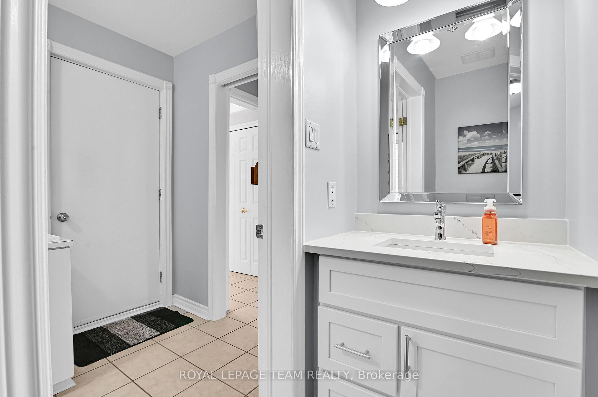 Photo 11 of 1728 Smithers Crescent, Ottawa, Chateauneuf — HOMEH
