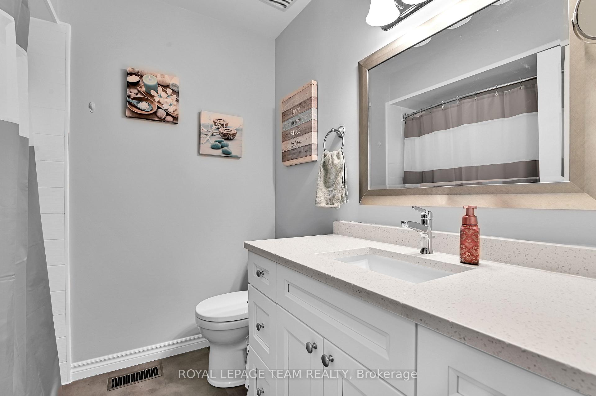 Photo 18 of 1728 Smithers Crescent, Ottawa, Chateauneuf — HOMEH
