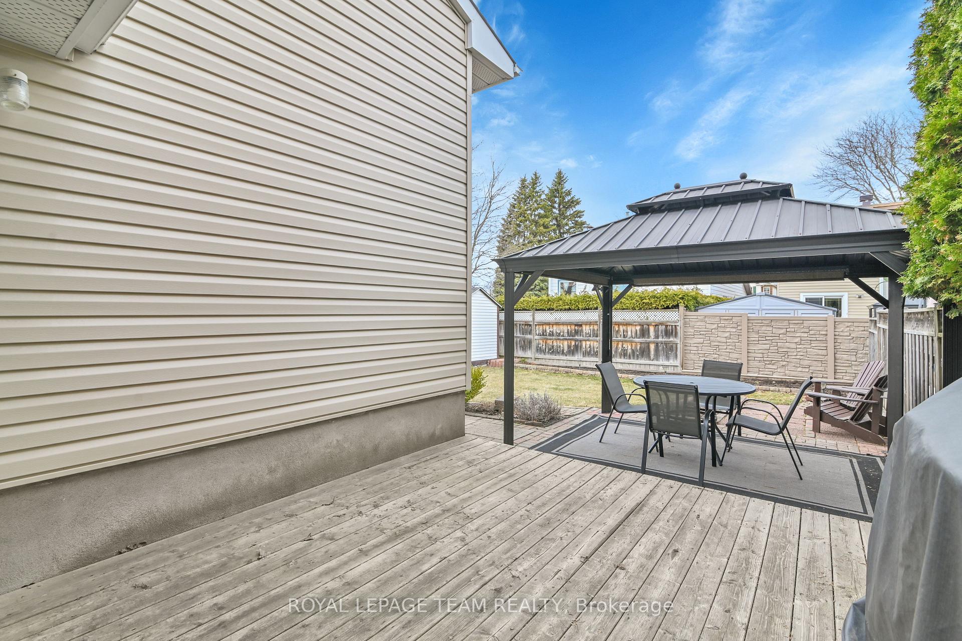 Photo 28 of 1728 Smithers Crescent, Ottawa, Chateauneuf — HOMEH