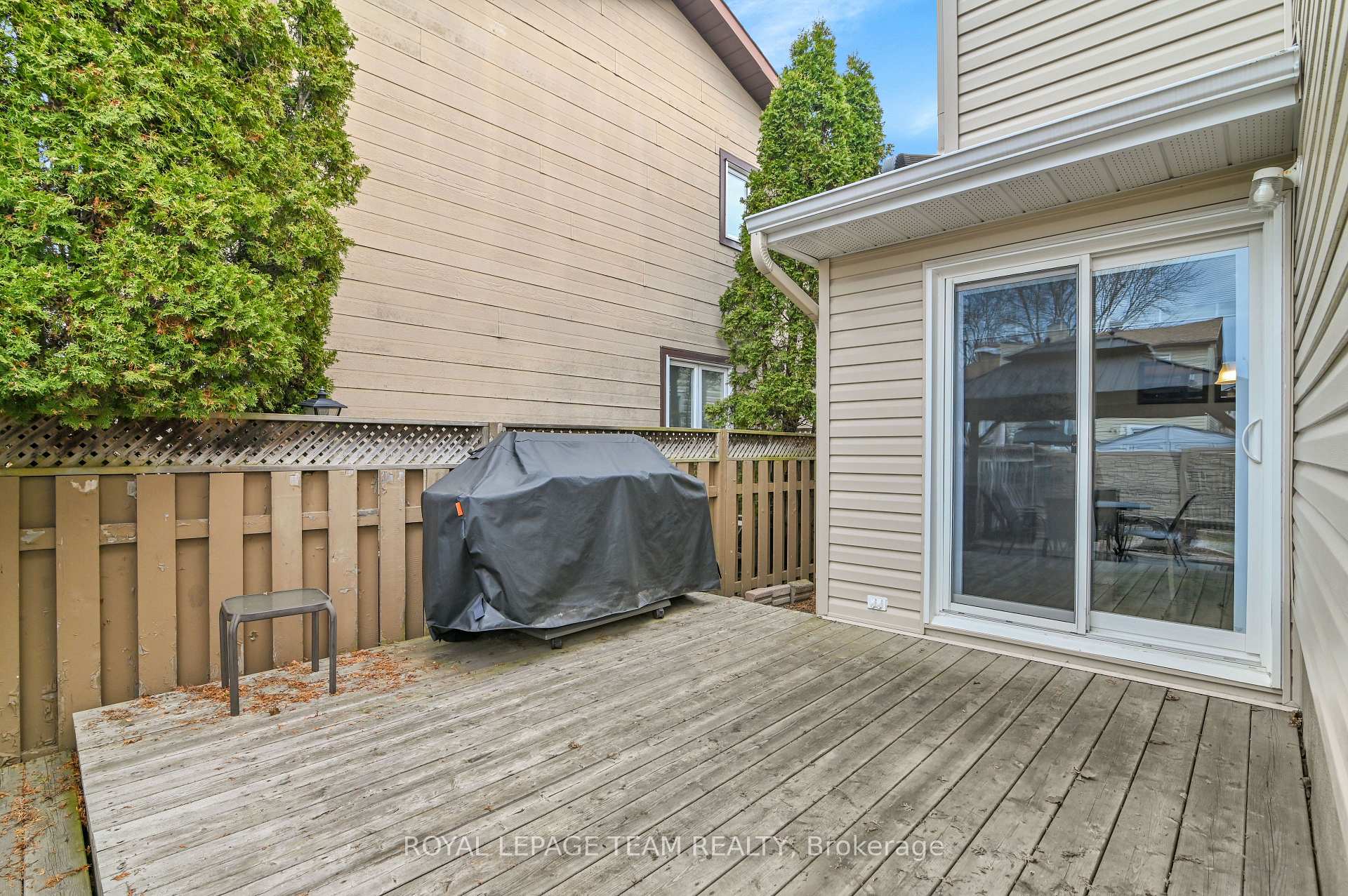 Photo 29 of 1728 Smithers Crescent, Ottawa, Chateauneuf — HOMEH