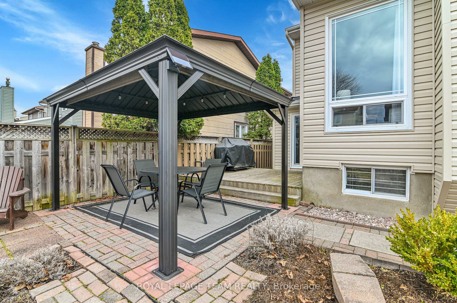 Photo 30 of 1728 Smithers Crescent, Ottawa, Chateauneuf — HOMEH