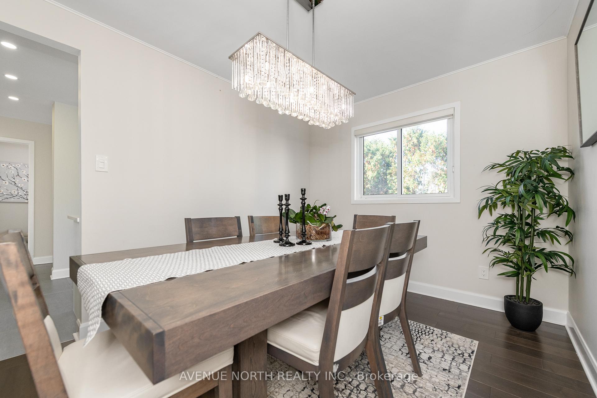 Photo 9 of 273 Cote-Royale Crescent, Ottawa, Bilberry Creek/Queenswood Heights — HOMEH