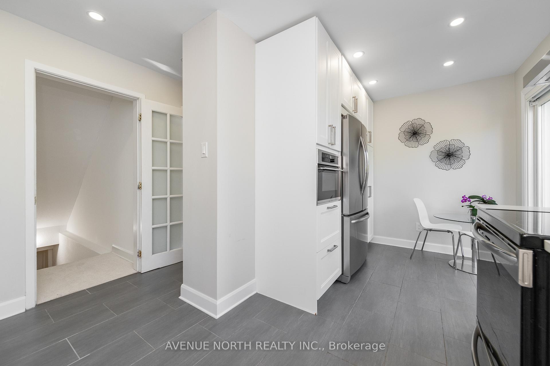 Photo 14 of 273 Cote-Royale Crescent, Ottawa, Bilberry Creek/Queenswood Heights — HOMEH
