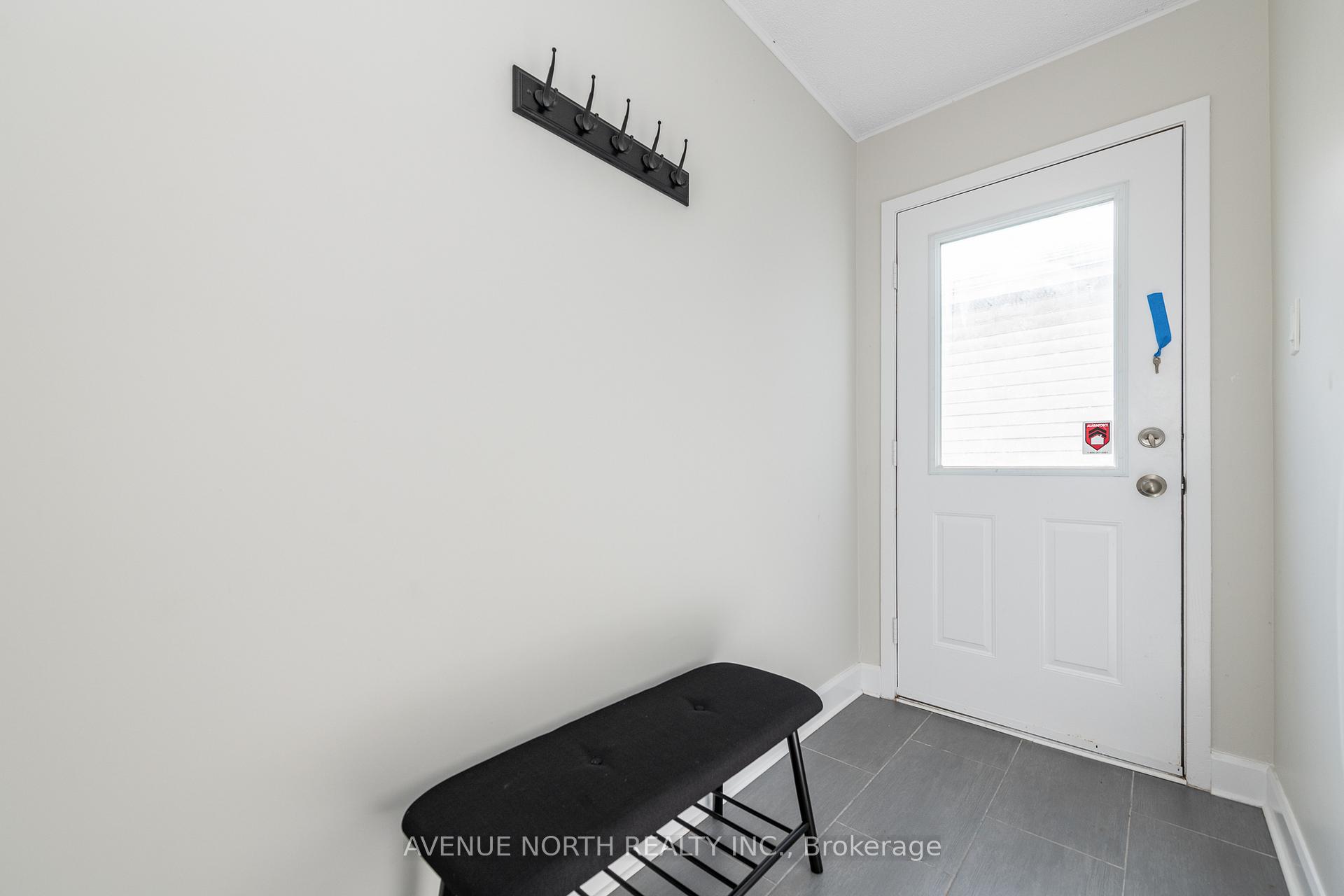 Photo 19 of 273 Cote-Royale Crescent, Ottawa, Bilberry Creek/Queenswood Heights — HOMEH