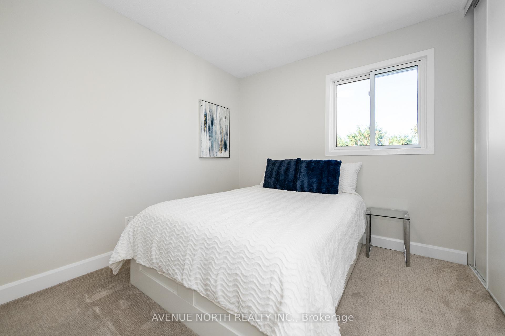 Photo 22 of 273 Cote-Royale Crescent, Ottawa, Bilberry Creek/Queenswood Heights — HOMEH