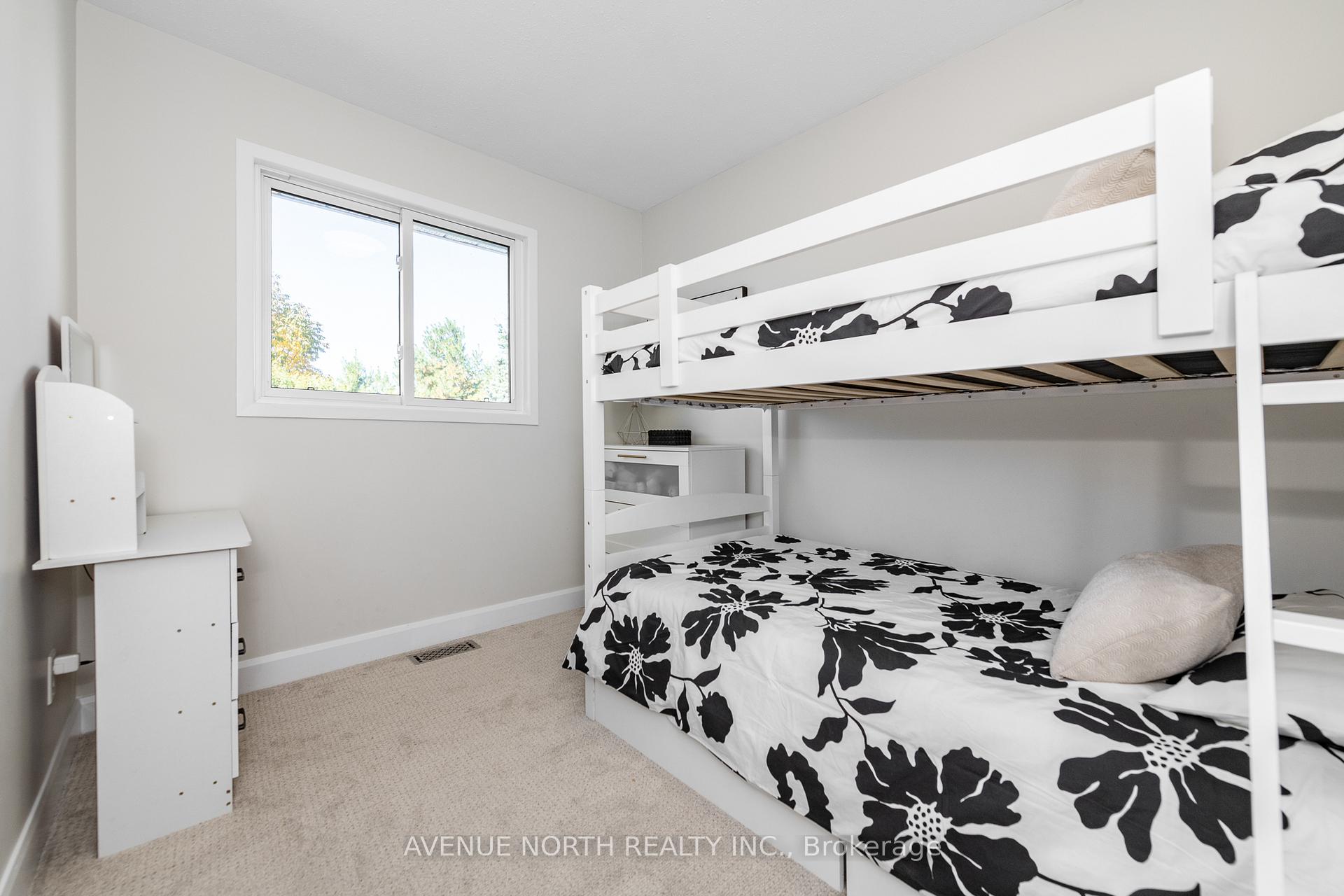 Photo 25 of 273 Cote-Royale Crescent, Ottawa, Bilberry Creek/Queenswood Heights — HOMEH