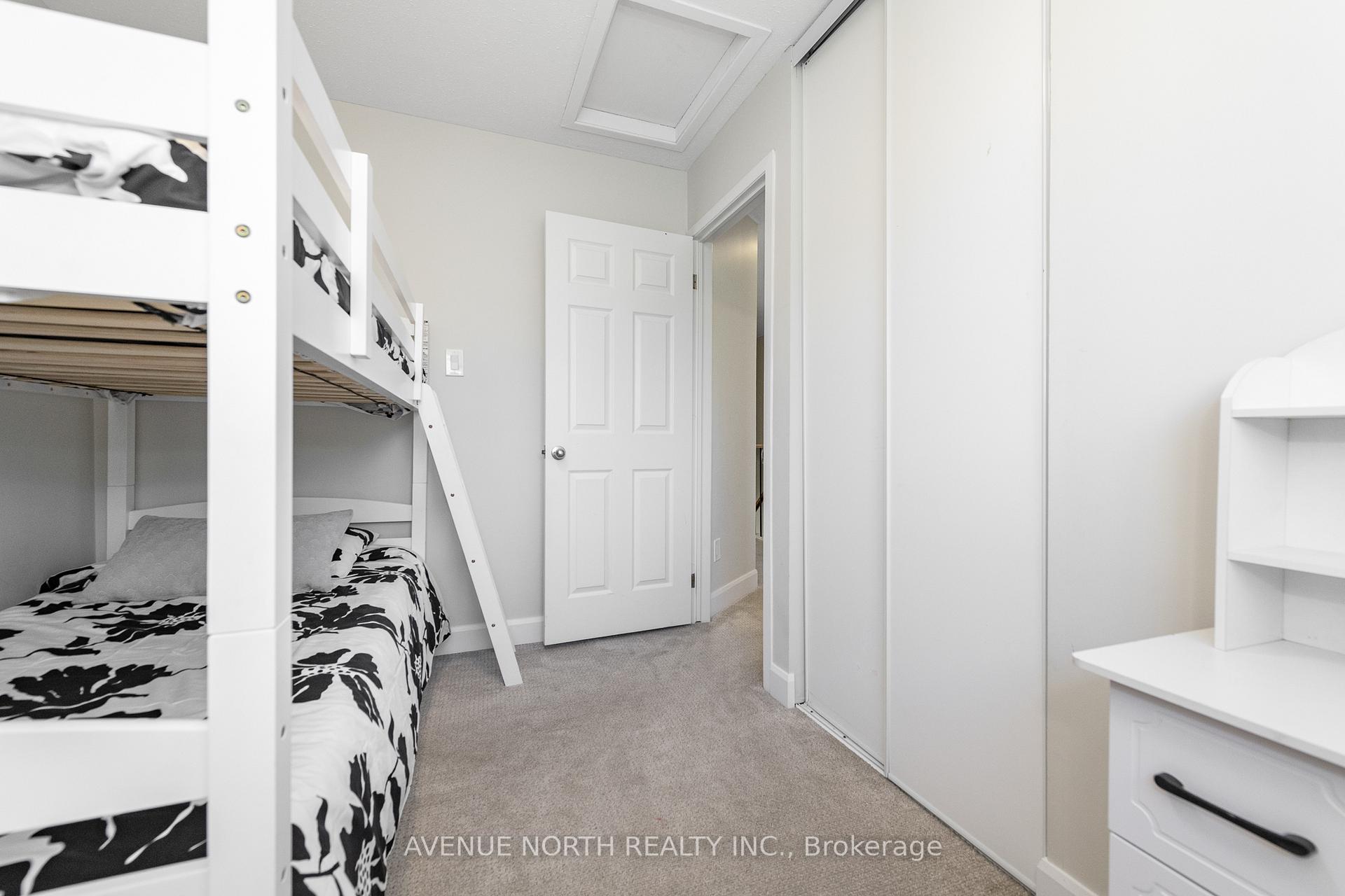 Photo 26 of 273 Cote-Royale Crescent, Ottawa, Bilberry Creek/Queenswood Heights — HOMEH