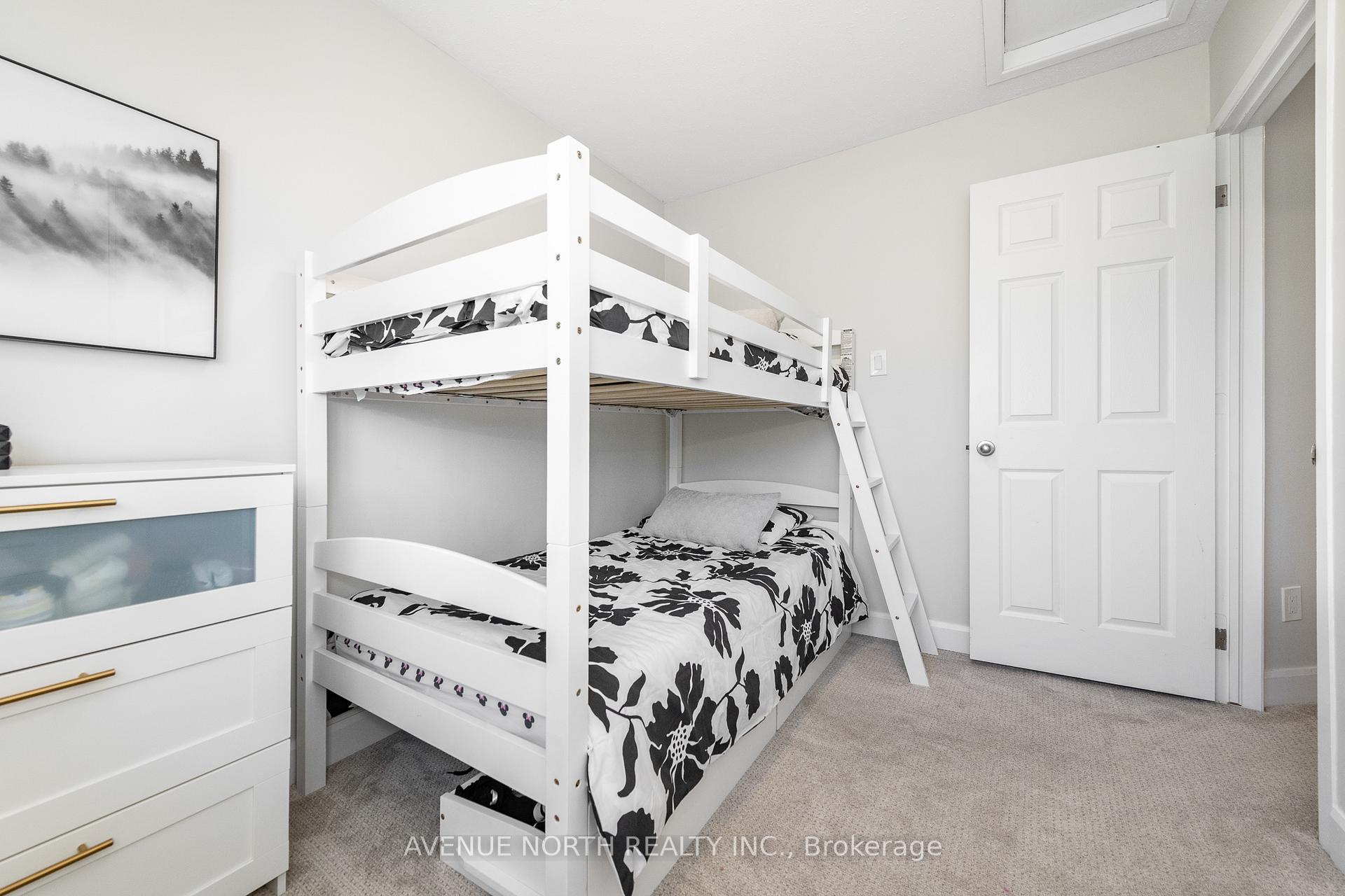 Photo 27 of 273 Cote-Royale Crescent, Ottawa, Bilberry Creek/Queenswood Heights — HOMEH